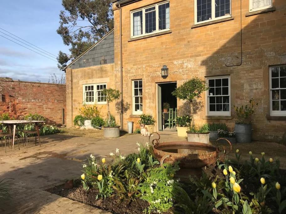 Escape To Ash House 18Th Century Manor In Somerset Martock Exterior foto